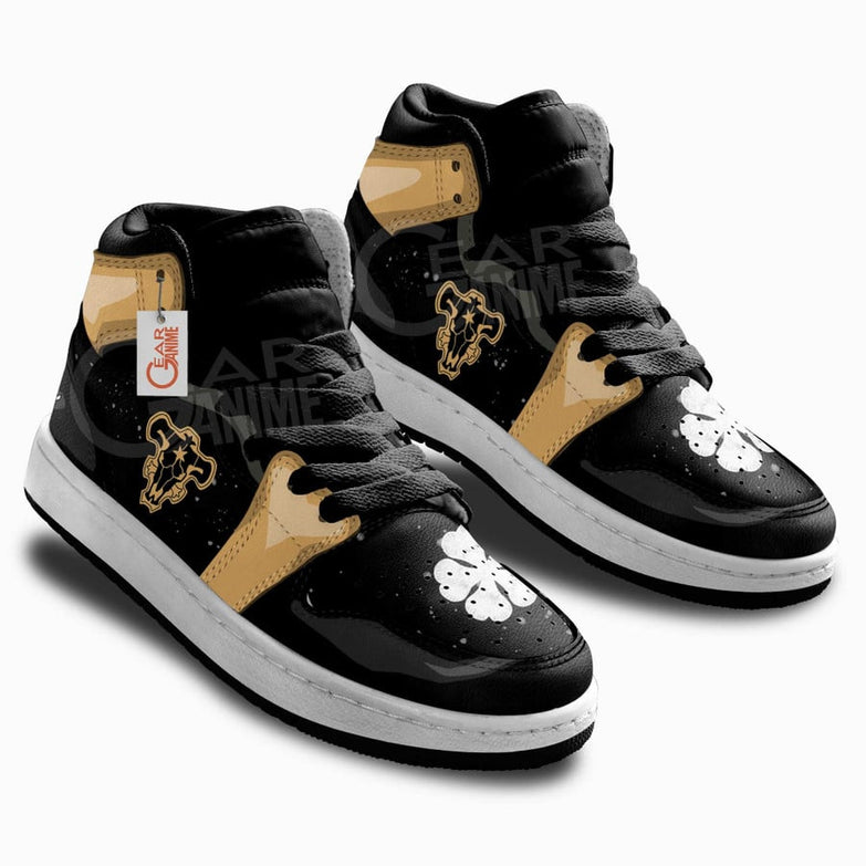 נעליים - סניקרס שורים שחורים ג'ורדן - Black Clover \ תלתן שחור